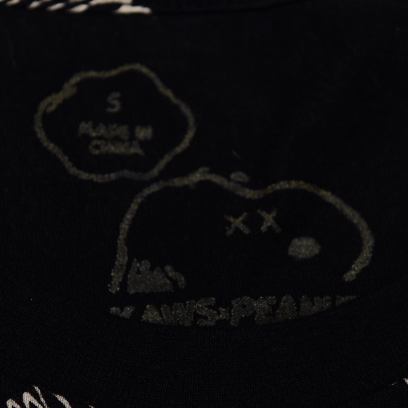 Kaws Snoopy Uniqlo Tee - Picture 4 of 4